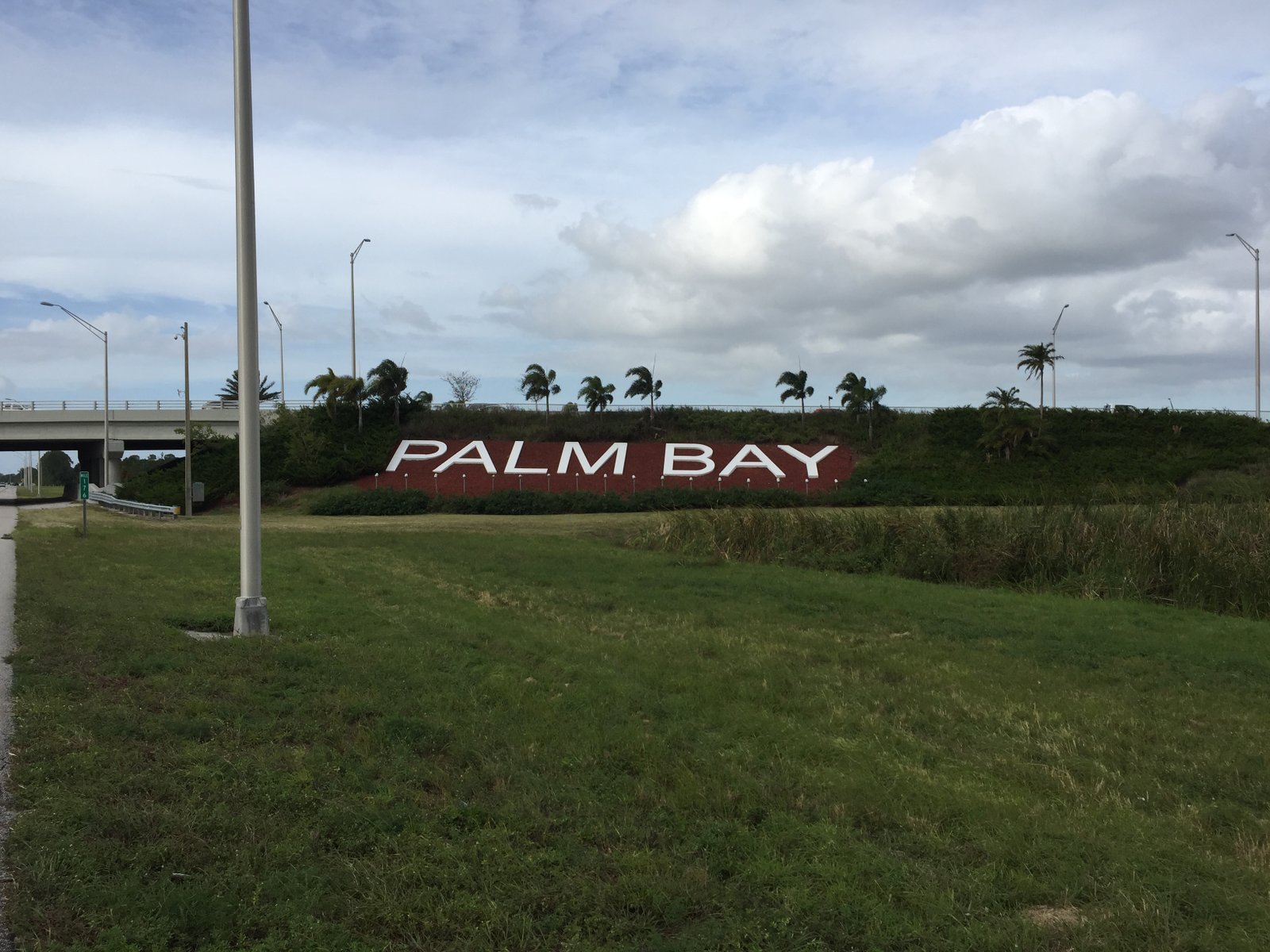 1. Discover the Charm and Comfort⁤ of Palm Bay: Exploring the Attractive Real ​Estate Market