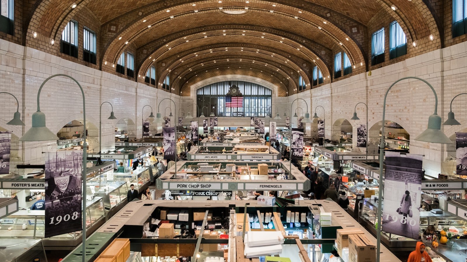 Navigating theâ¤ Competitive Real Estateâ Market: Tips for Buyers and âSellers in Longboat Key,â FL