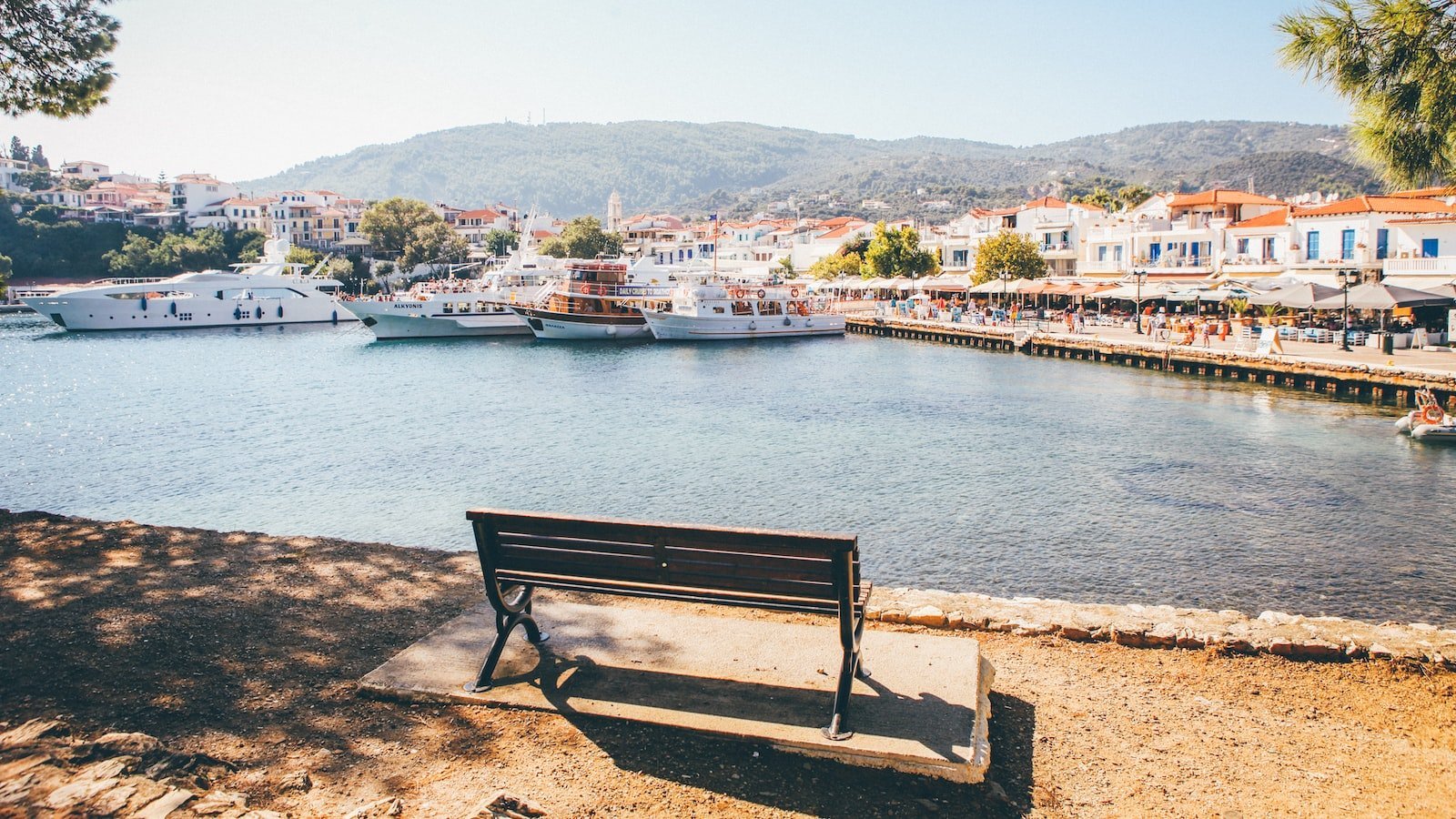 Stunning ⁢Waterfront Property in LaBelle FL:⁤ Your Dream House Awaits!