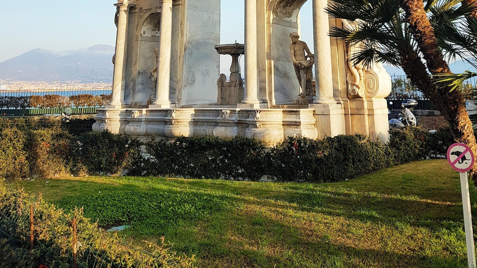 Discover the Charm ​of Naples: A‍ Comprehensive Guide to⁢ Realtor.com