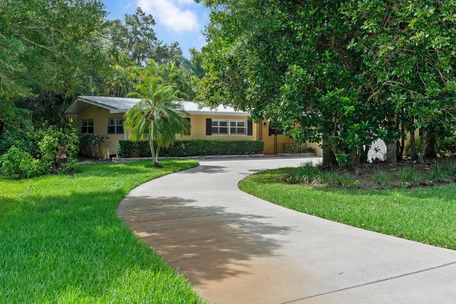 Unveiling a Rich Variety of Architectural Styles: The Charm of Vero Beach FL Realâ Estate