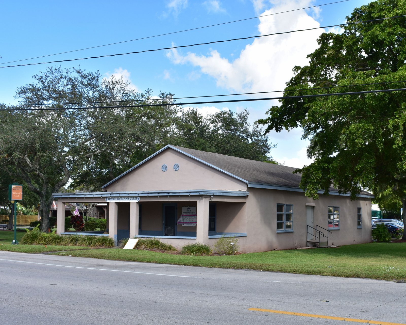 - Top‍ 5 ‌Factors to Consider When Investing in Davie ⁤FL Real Estate: Tips for Prospective Buyers