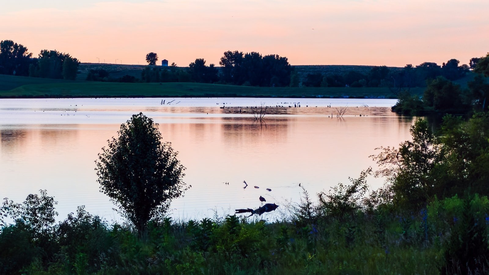 Discover Your Dream‍ Lakeside⁤ Retreat in Okeechobee, FL