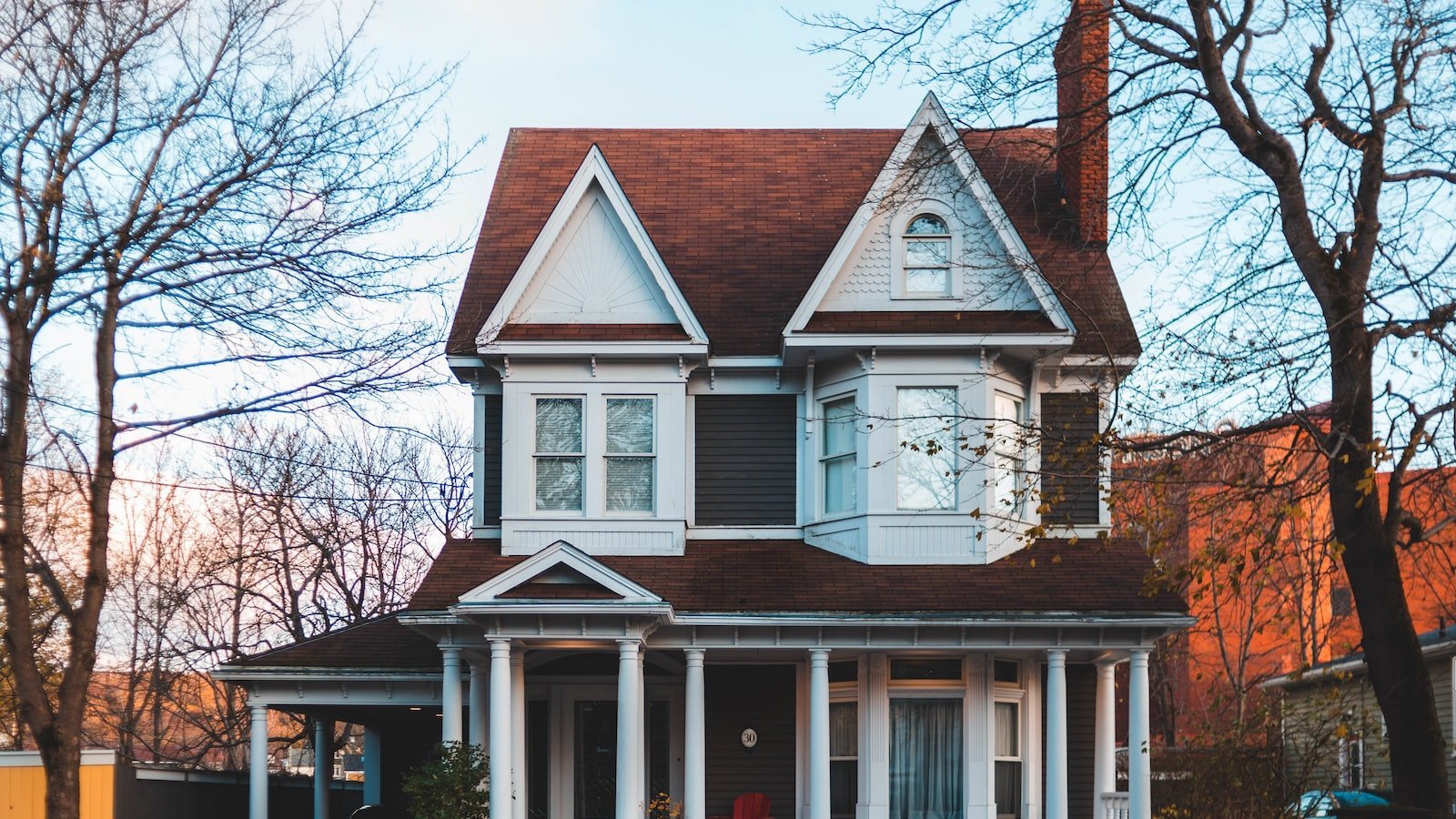 4.​ Lifestyle, Comfort, and ‌Investment:⁣ Why Buying a House‍ in Hallandale​ Beach ​FL is a Smart Move