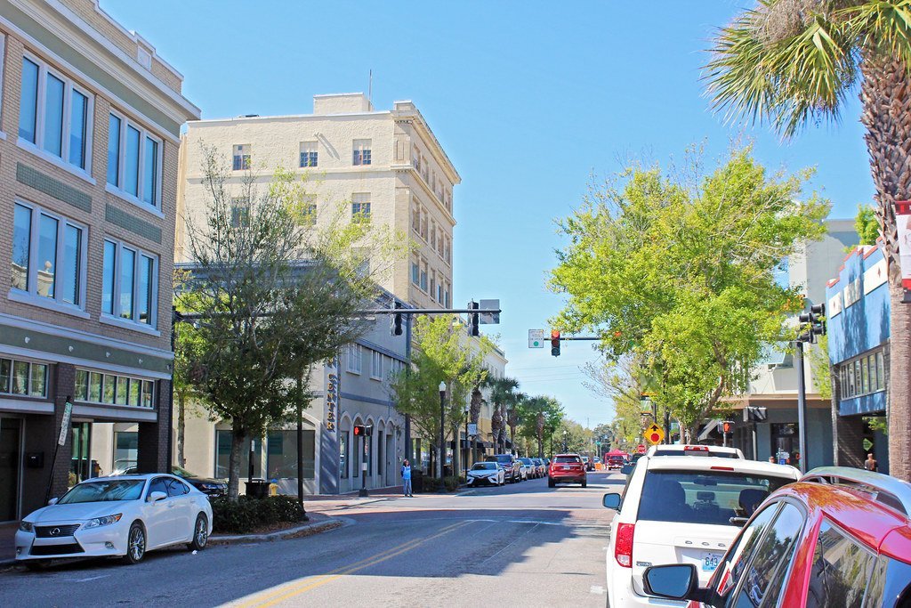 Tips ⁤for ​Navigating‍ the Winter Haven FL Housing‌ Market