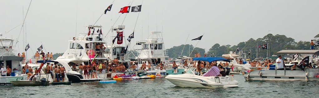 Up-and-Coming Neighborhood: Exploring the Potential of Cinco Bayou FL Real Estate Market