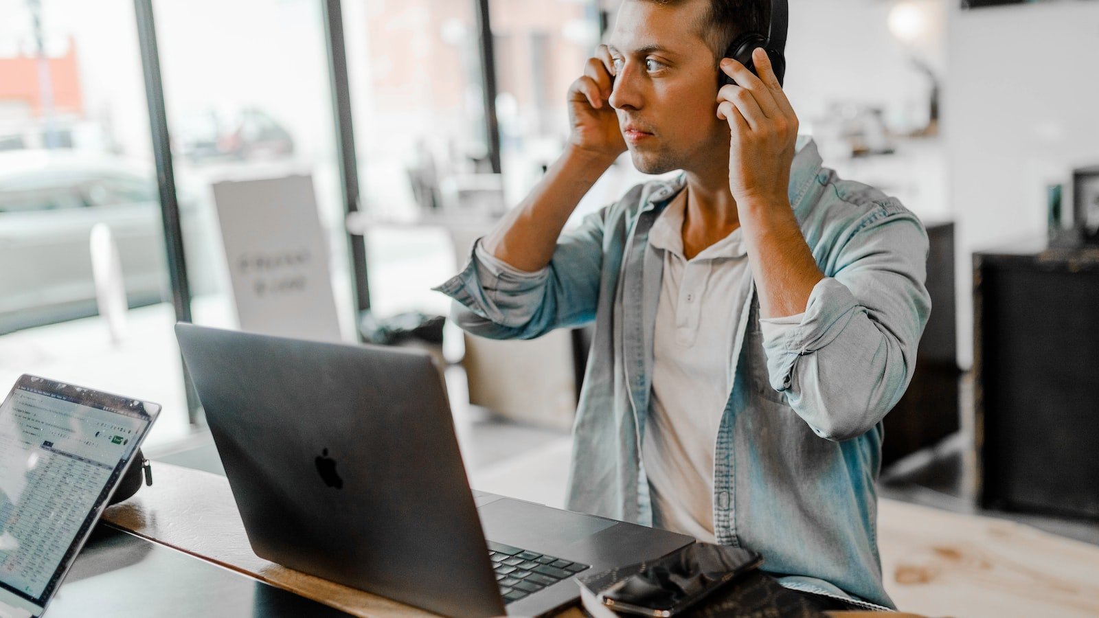 Navigating the Real Estate Market: Insider⁢ Tips for Buying Property in Miami Beach