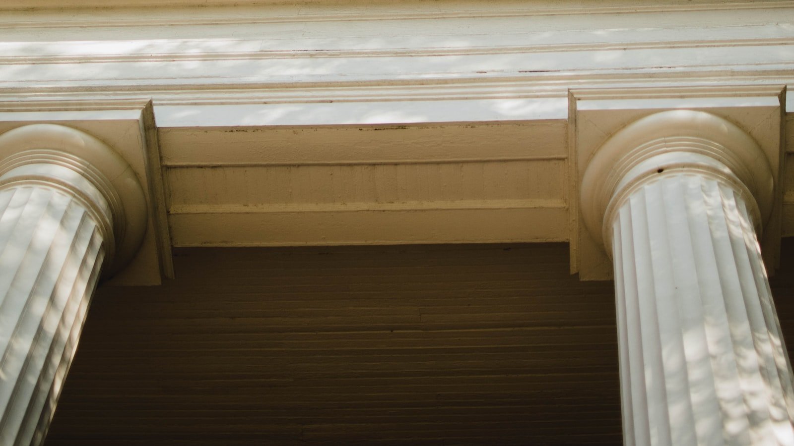 Exploring the ​Benefits of Investing⁣ in Lake Worth​ FL Condos for Sale