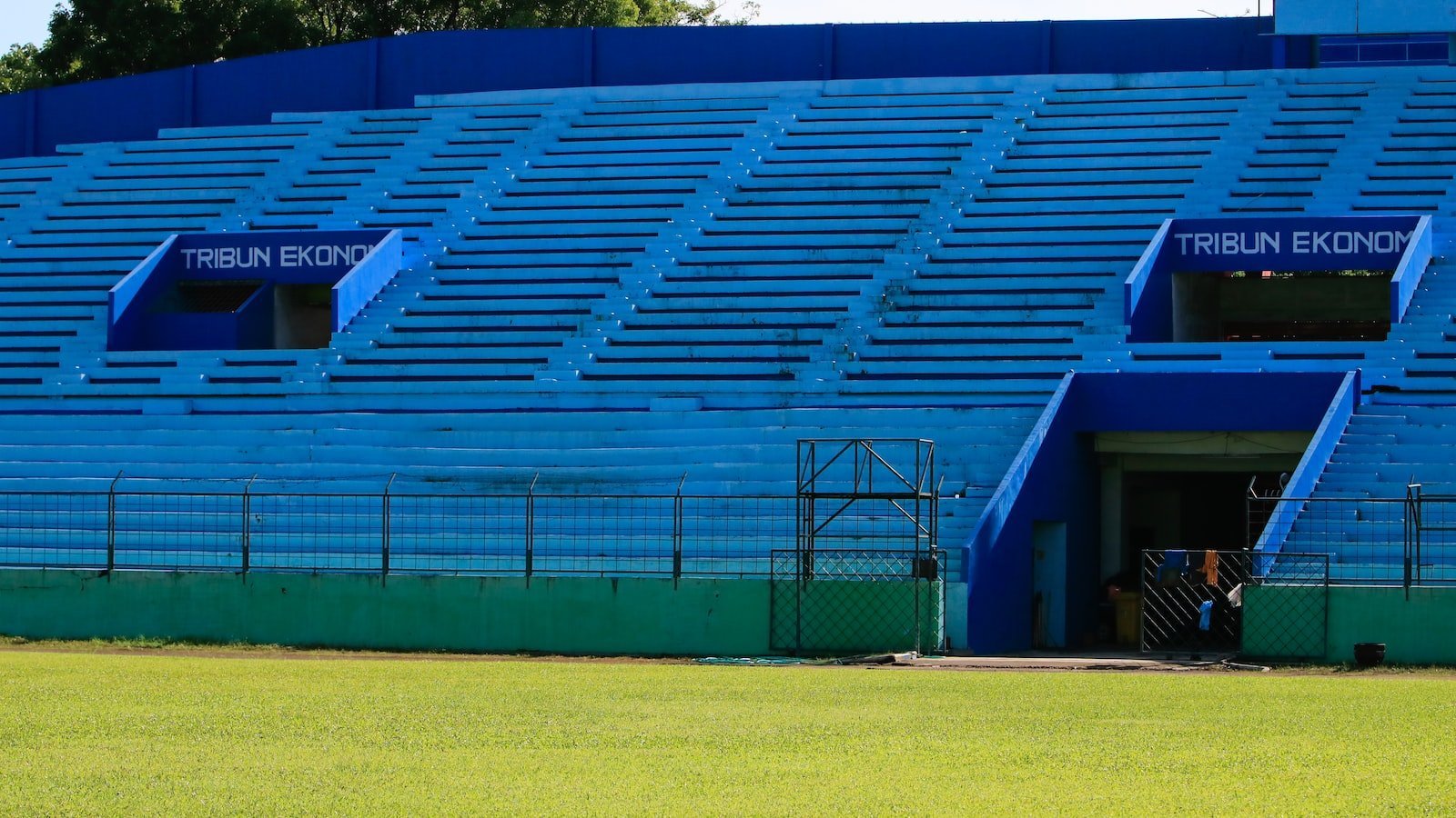 2. Unveiling the Real Estate Market in Tarpon Springs: An Insider's Guide to Finding the Perfect House for Sale