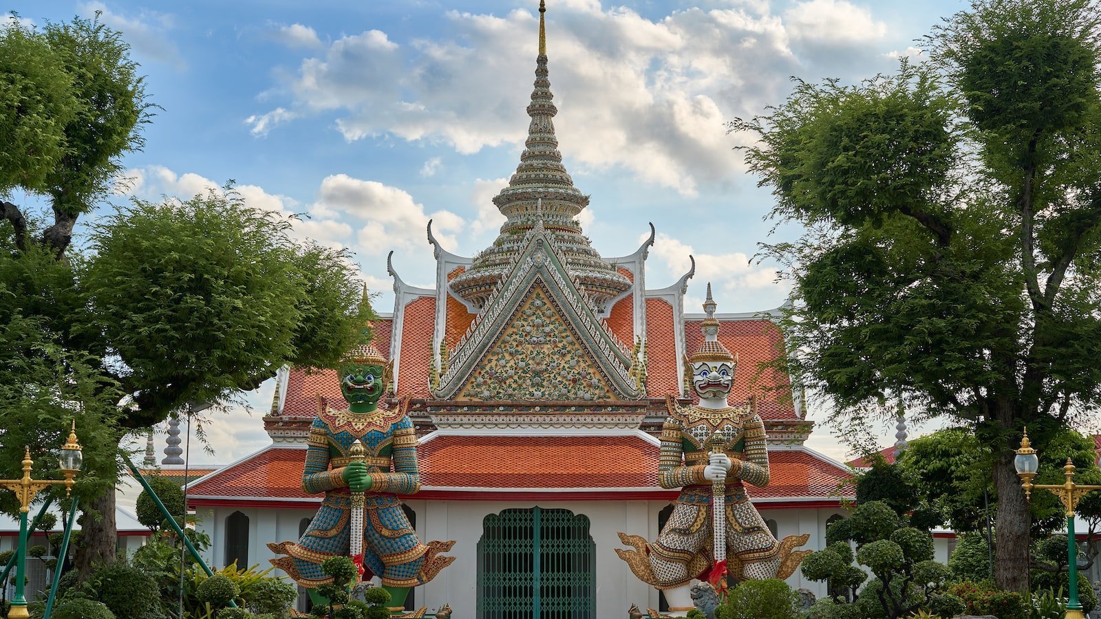 A Prime Location ​with Excellent Amenities