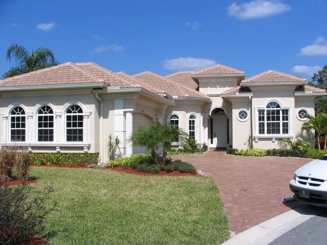 2. Top Features to Look ​for in Fort Myers Homes for Sale