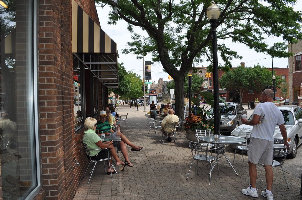 - ⁤A vibrant⁤ neighborhood: Exploring the charm‍ and allure⁣ of Bay Harbor Islands, ⁢FL