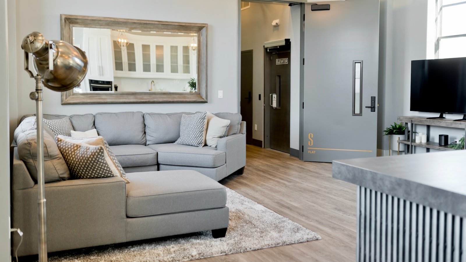 - Embrace‍ luxury ⁤living: Recommendations‍ for‍ experiencing the ⁤epitome of elegance⁤ in Bay Harbor Islands, FL