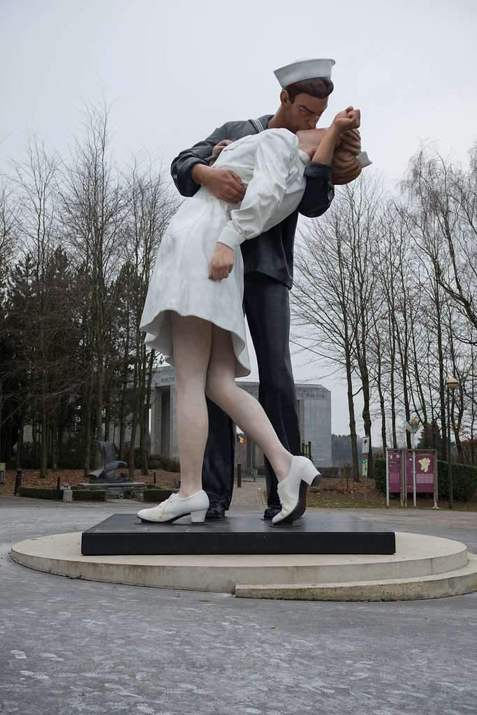 4. Embracing the Palm Beach Lifestyle: Must-See Amenities near Homes for Sale in West Palm Beach FL