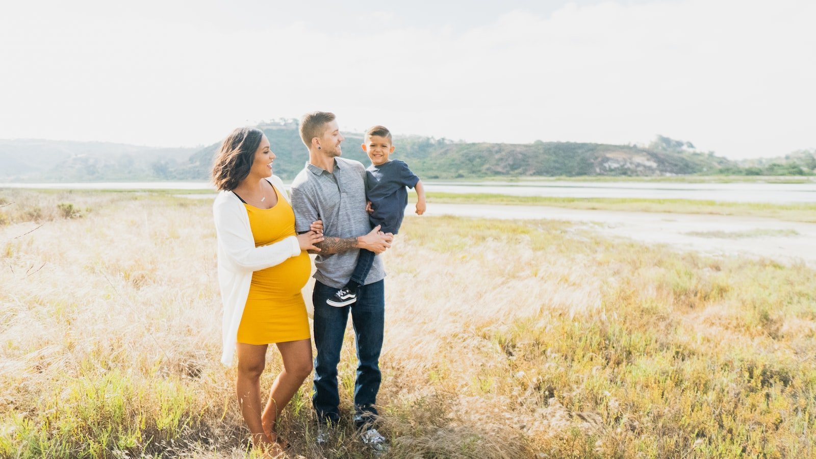 Charming Family Homes with Modern ⁤Upgrades, Perfect for First-Time ⁣Buyers in Lake Park, FL