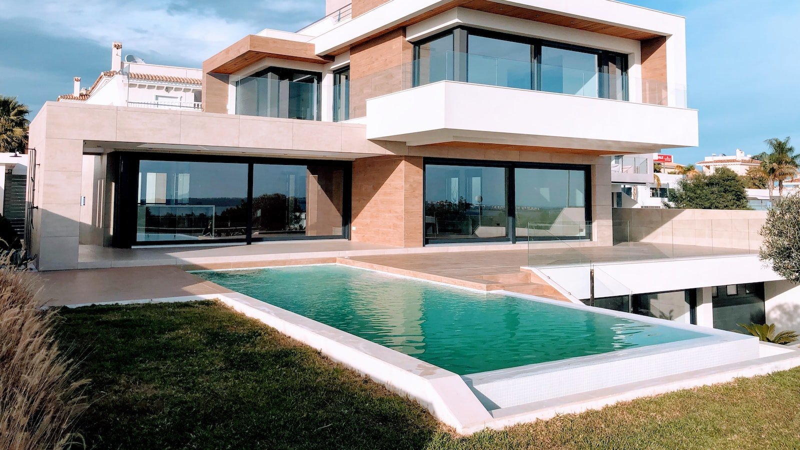 Top Tips for Finding Your Dream Home in Hallandale Beach FL